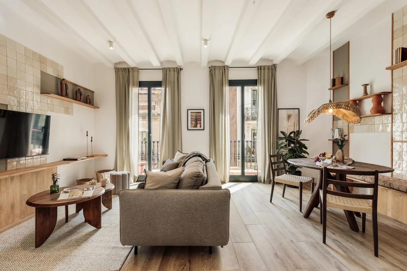 شقة Orosi - 2 Bedrooms And Balcony In Poble Sec برشلونة