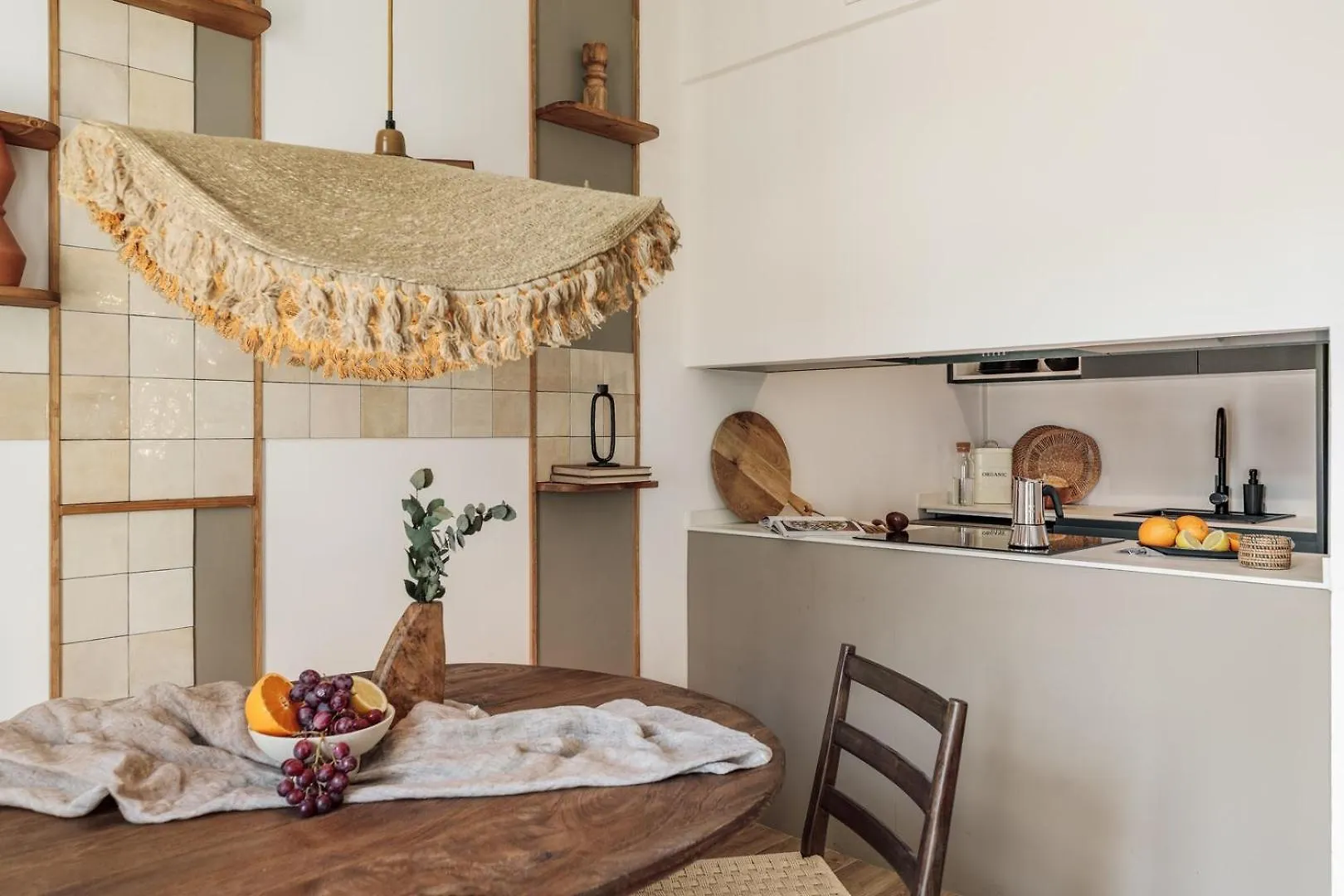 Orosi - 2 Bedrooms And Balcony In Poble Sec Barcelona Apartment