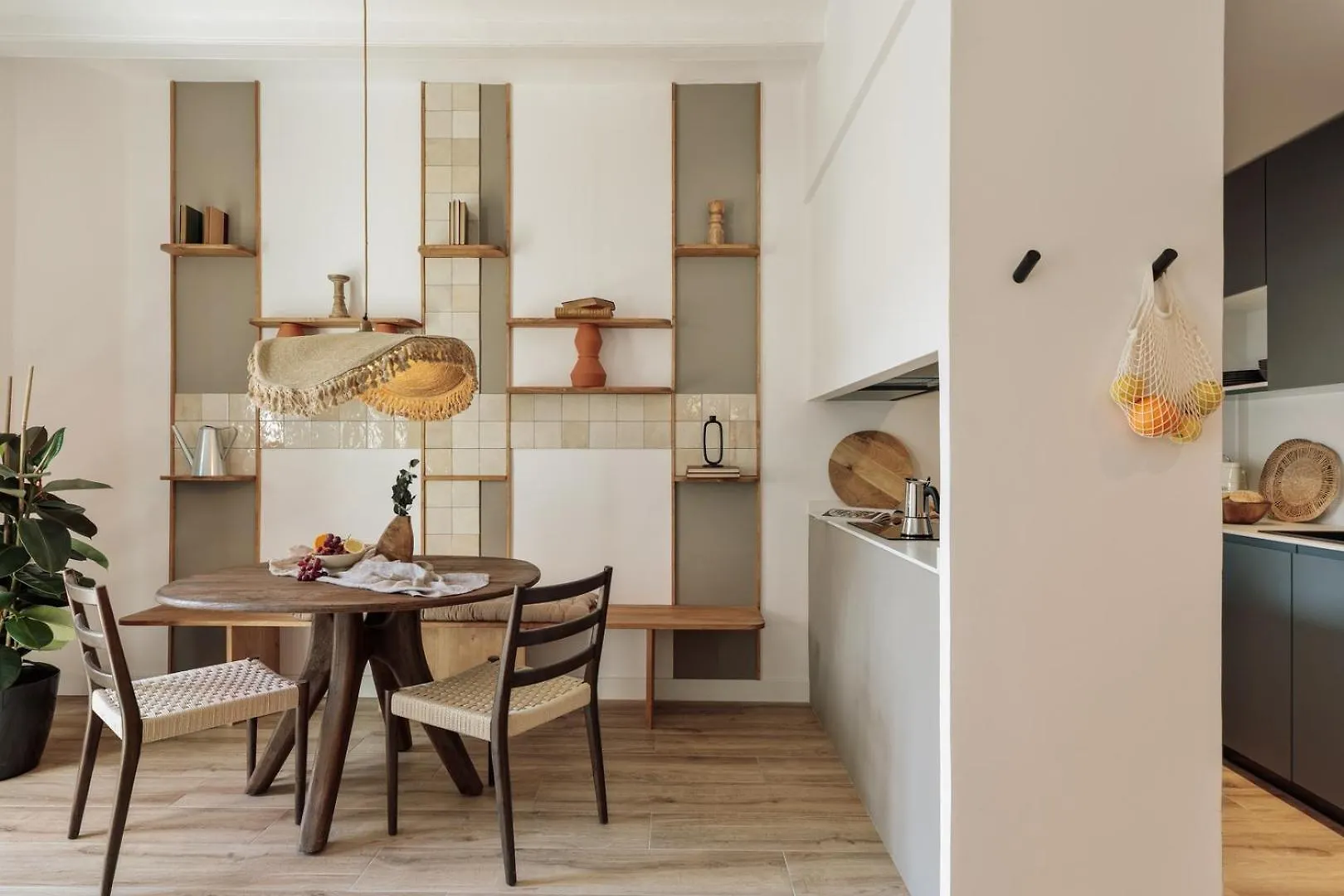 Apartment Orosi - 2 Bedrooms And Balcony In Poble Sec Barcelona Spain